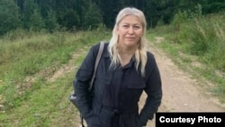 Лидия Прудовская из города Мирный Архангельской области, которую заочно судят в России по делу о повторной "дискредитации армии"