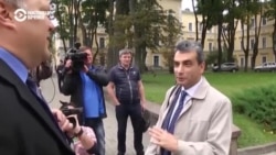 "Сумасшедшие деньги, которые тратятся на войну, надо забрать и отдать людям". Российского политика Льва Шлосберга отправили в СИЗО