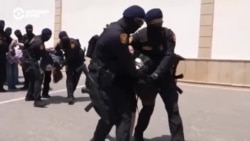 "Полицейские операции на основе этнической принадлежности". Amnesty International осудила Баку и Москву за взаимный прессинг граждан