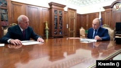 Глава Ростеха Сергей Чемезов и Владимир Путин