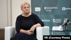 Жена экс-министра обороны Ирина Шойгу на форуме "Живу спортом"