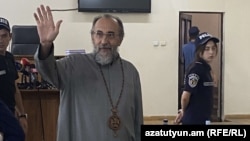 Микаэль Аджапахян в суде 28 августа 2025 года