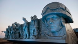 Новая композиция, посвященная боевикам так называемой "ДНР", в переделанном российскими силами мемориале событий Второй мировой войны "Саур-Могила", 8 сентября 2022 года